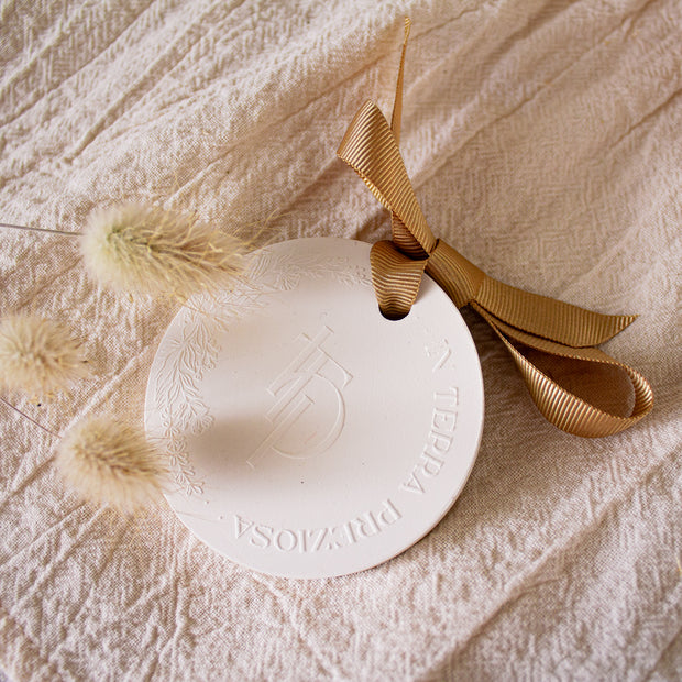 Perfumed ceramics